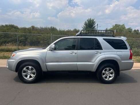 Used 2007 Toyota 4Runner Sport AWD/4WD image 2