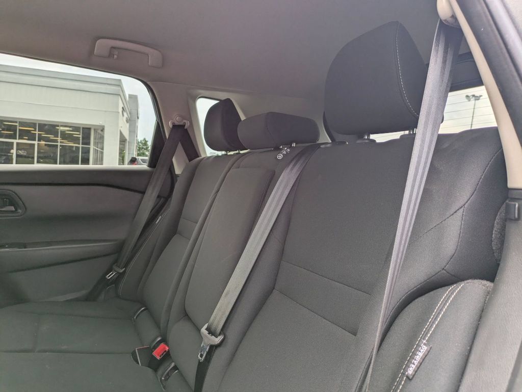 Used 2024 Nissan Rogue S FWD image 25
