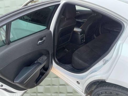 Used 2013 Dodge Charger SE image 20