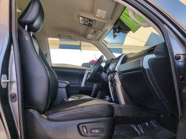 Used 2020 Toyota 4Runner SR5 Premium AWD/4WD image 35