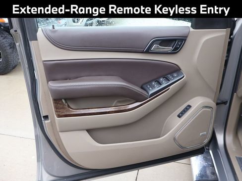 Used 2017 Chevrolet Tahoe LT w/ LT Signature Package image 28