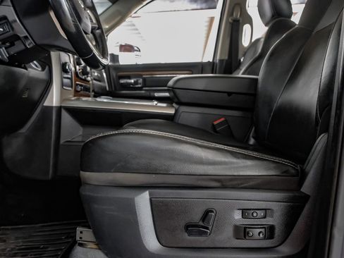 Used 2014 RAM 2500 Laramie w/ Convenience Group image 30