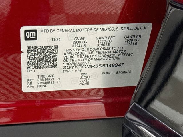 Used 2025 Cadillac Optiq Sport 2 w/ LPO, Floor Liner Package AWD/4WD image 32