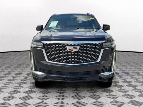 Used 2022 Cadillac Escalade Premium Luxury image 2