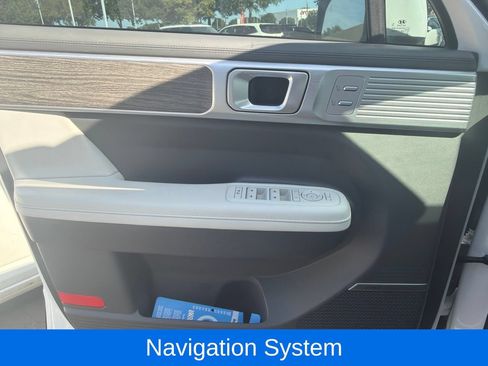 Used 2025 Hyundai Santa Fe Limited AWD/4WD image 7
