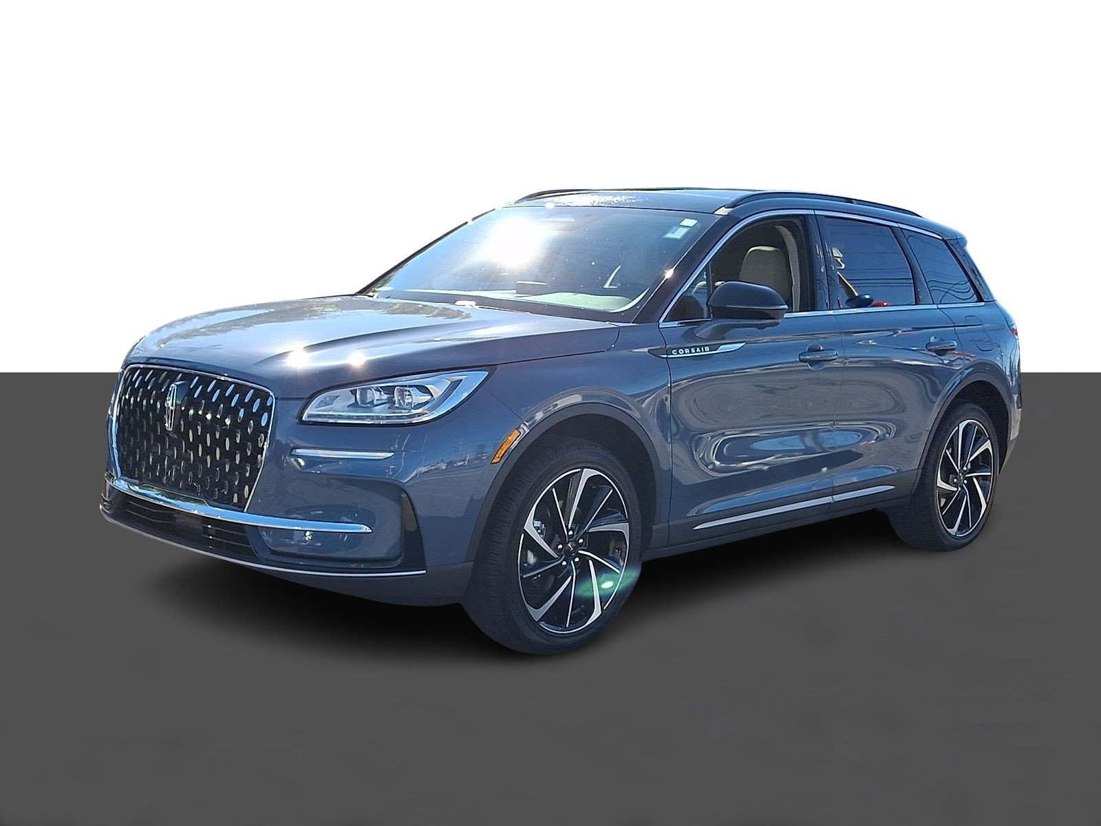 Used 2025 Lincoln Corsair Reserve AWD/4WD image 3