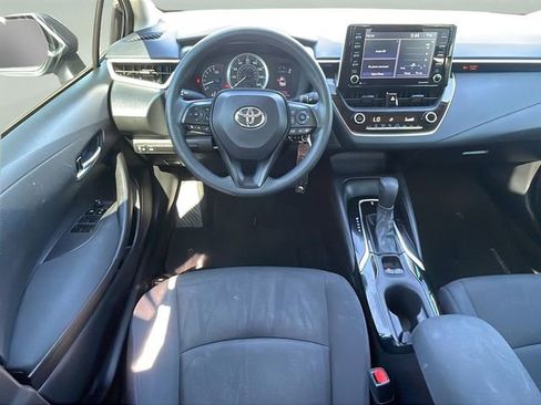 Used 2021 Toyota Corolla LE image 19