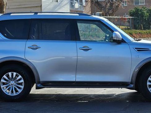Used 2017 Nissan Armada SV image 6