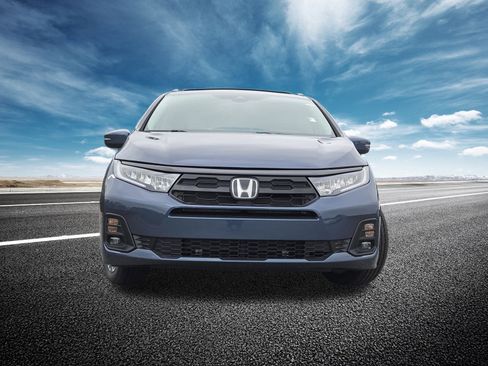 New 2026 Honda Odyssey Touring image 14