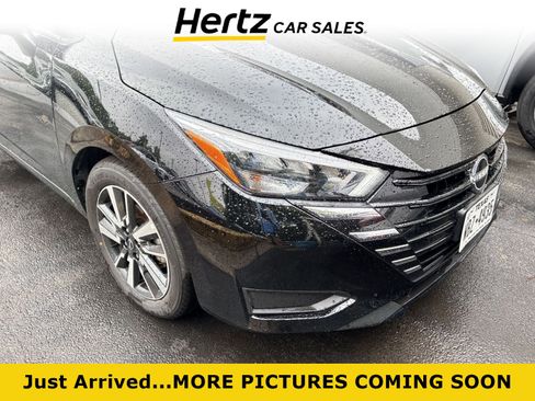Used 2025 Nissan Versa SV FWD image 1