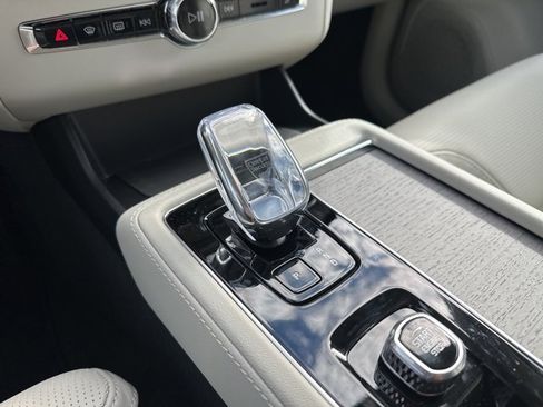 New 2026 Volvo XC90 B6 Ultra image 14