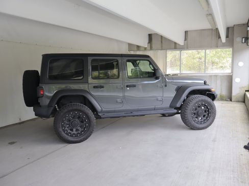 Used 2021 Jeep Wrangler Unlimited Sport AWD/4WD image 4