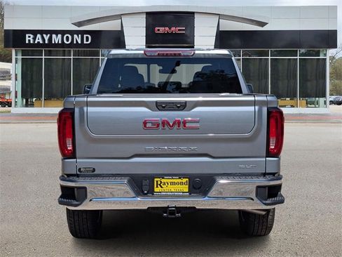 New 2026 GMC Sierra 1500 SLT image 4
