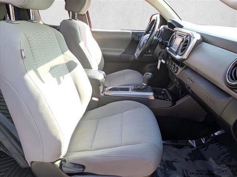 Used 2016 Toyota Tacoma SR5 image 20
