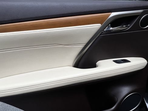 Used 2019 Lexus RX 350 FWD w/ Navigation Package image 29