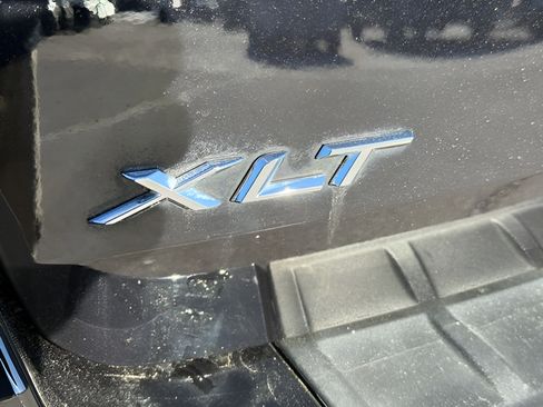 Used 2022 Ford Explorer XLT w/ Equipment Group 202A AWD/4WD image 21