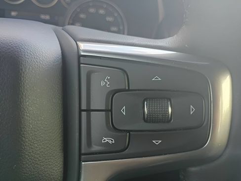 Used 2021 Chevrolet Suburban Z71 w/ Luxury Package AWD/4WD image 7