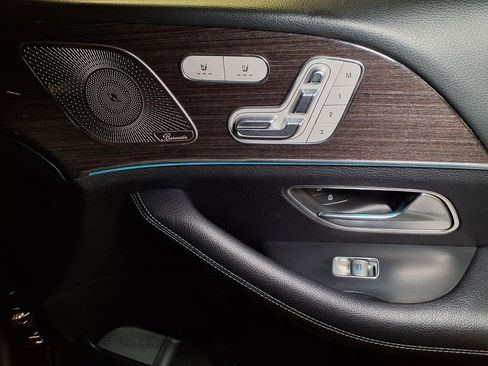 Used 2022 Mercedes-Benz GLS 450 4MATIC image 23