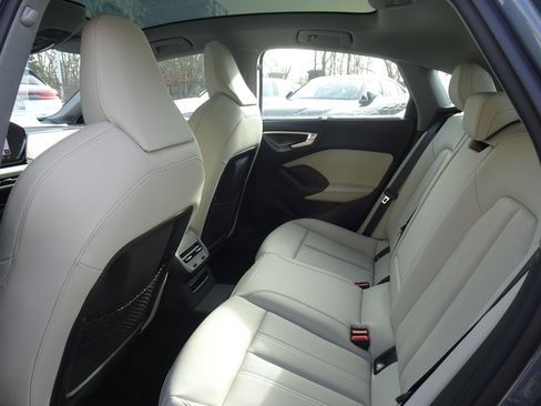 New 2025 Audi A5 2.0T Prestige image 6