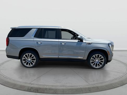 New 2026 GMC Yukon Denali w/ Denali Reserve Package AWD/4WD image 9