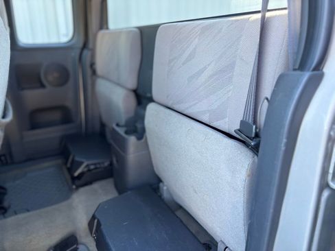 Used 2004 Chevrolet Colorado 2WD Extended Cab w/ Comfort Convenience Package image 17