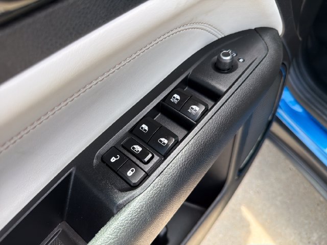 Used 2024 Jeep Compass Limited AWD/4WD image 13