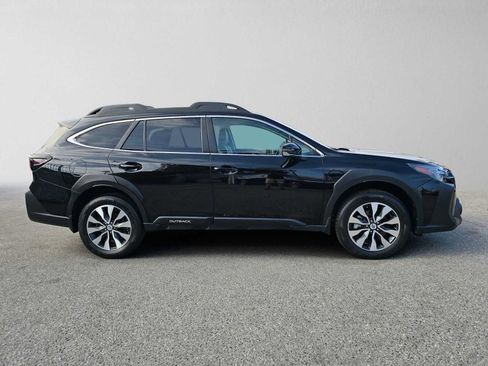 Used 2023 Subaru Outback Limited XT AWD/4WD image 2