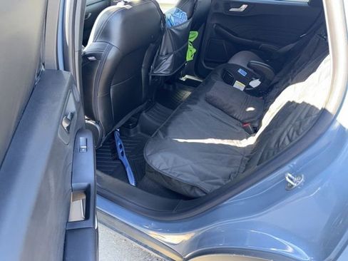 Used 2024 Ford Escape Platinum w/ Premium Technology Package image 11