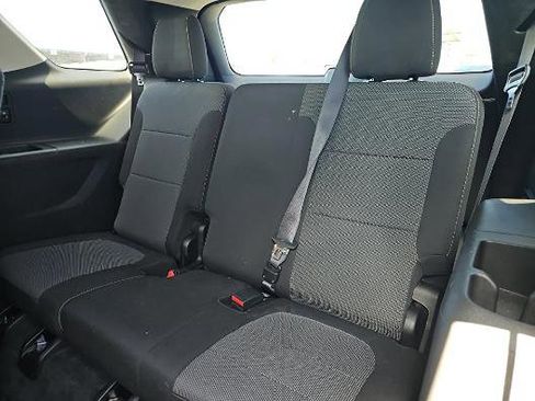 Used 2018 Chevrolet Traverse LS FWD image 16