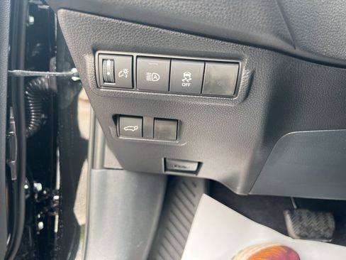 Certified 2026 Toyota Corolla Cross XLE w/ Convenience Package image 19