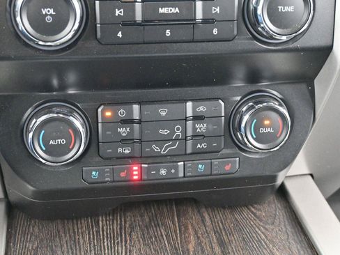 Used 2020 Ford F250 Lariat w/ Lariat Ultimate Package image 24