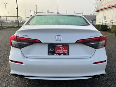 Used 2022 Honda Civic Sport image 6