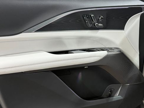 New 2026 Cadillac Lyriq Sport AWD/4WD image 12