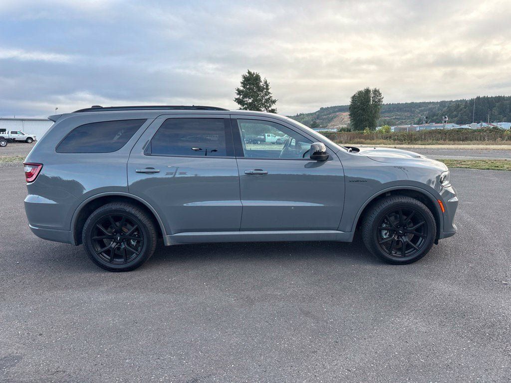 Used 2023 Dodge Durango R/T w/ Hemi Orange Plus Package AWD/4WD image 12