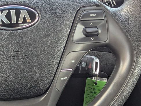 Used 2018 Kia Forte LX FWD image 19