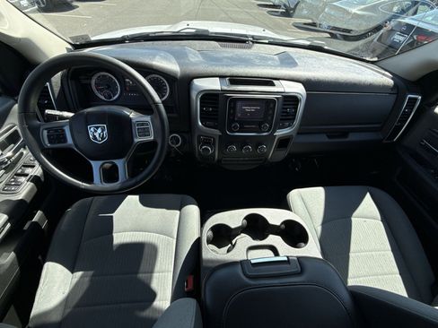 Used 2022 RAM 1500 Classic SLT image 21