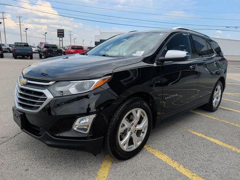 Used 2018 Chevrolet Equinox Premier image 3