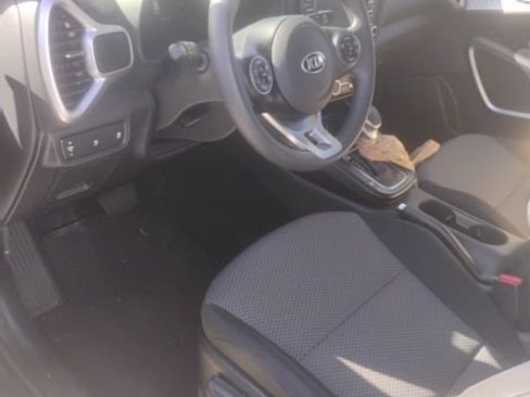 Used 2021 Kia Soul LX image 4