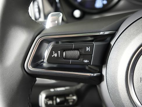 New 2026 Porsche Macan image 23