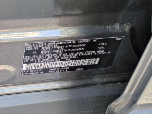 Used 2022 Toyota RAV4 XLE image 32