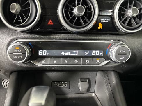 Used 2022 Nissan Sentra SR w/ Midnight Edition FWD image 19