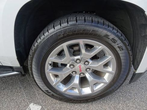 Used 2018 GMC Yukon SLT w/ HD Trailering Package AWD/4WD image 39
