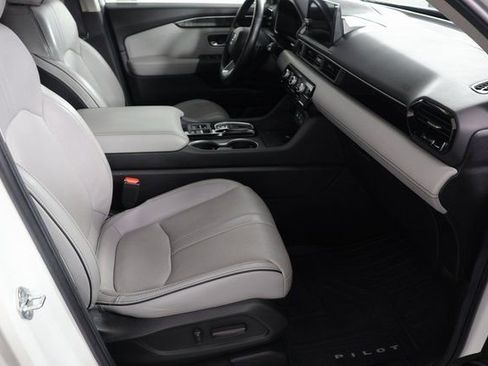 Used 2023 Honda Pilot Elite image 26