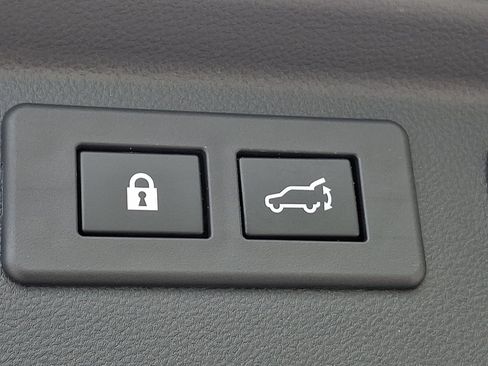 Certified 2023 Subaru Forester Premium AWD/4WD image 31