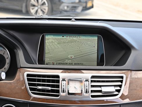 Used 2014 Mercedes-Benz E 350 Sedan image 19