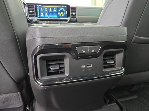 Used 2022 Chevrolet Silverado 1500 ZR2 w/ Technology Package image 26