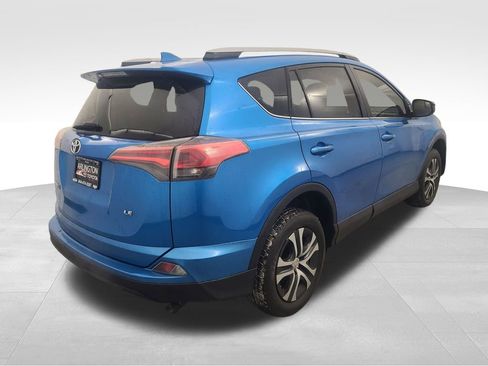 Used 2018 Toyota RAV4 LE image 4