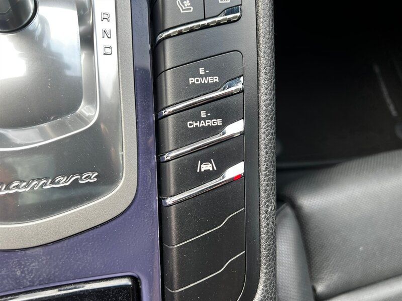 Used 2014 Porsche Panamera S RWD image 34
