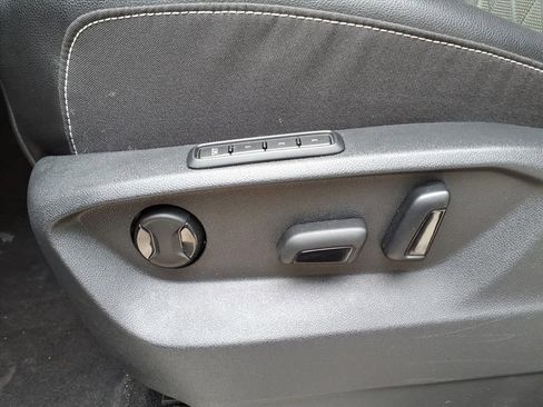 Used 2024 Volkswagen Atlas SEL Premium R-Line image 15