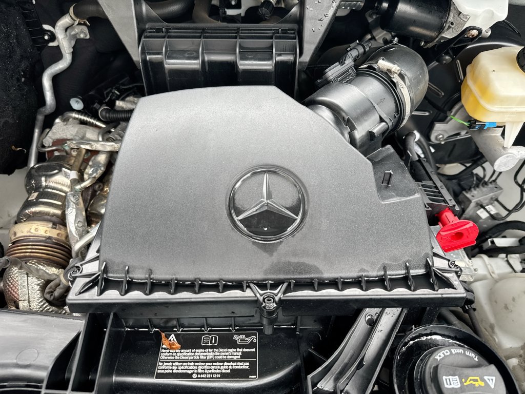 Used 2024 Mercedes-Benz Sprinter 2500 image 29
